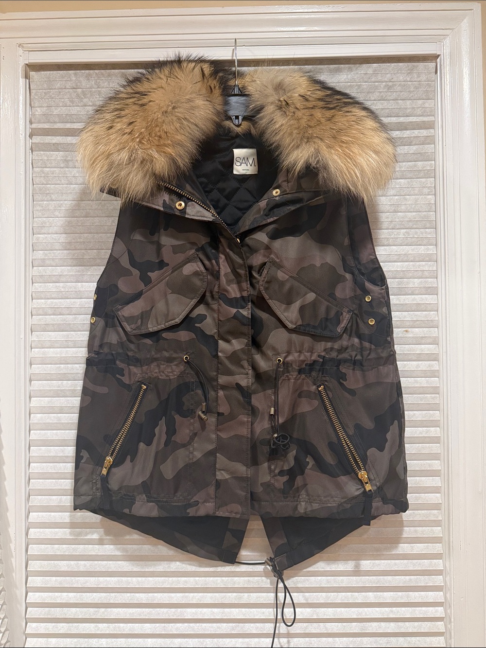 SAM. Camouflage Utility Vest with Fur-Trim Hood